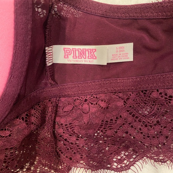 Victoria's Secret - Picture 2 of 4